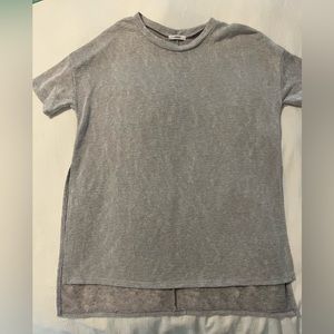 Cherish Woman’s Short Sleeve Top, size Small, Gray